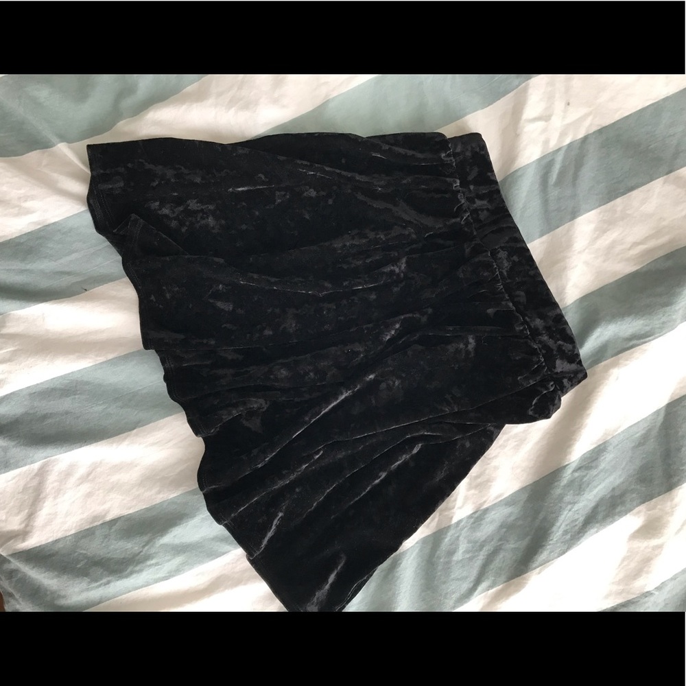 Velvet skirt - Picture 2 of 2